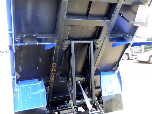 Nissan ATLAS 2023-04 7199476-13