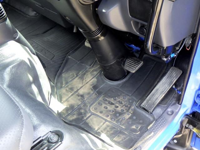 Nissan ATLAS 2023-04 7199476-24