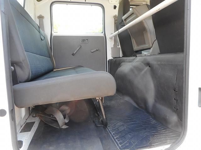 Nissan ATLAS 2015-01 7199481-15