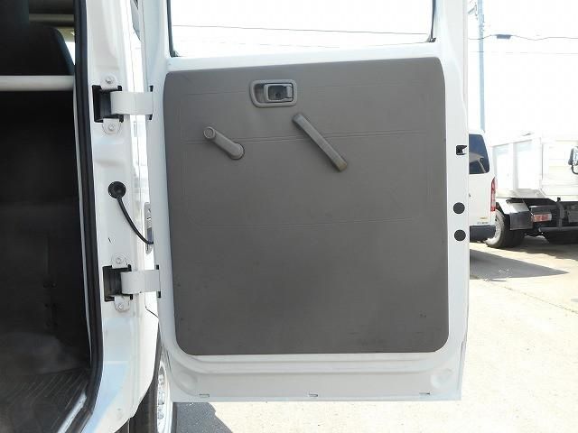 Nissan ATLAS 2015-01 7199481-16
