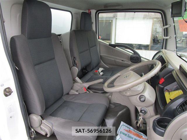 Nissan ATLAS 2016-02 7214918-13