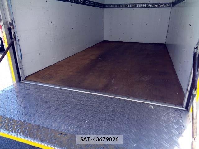 Nissan ATLAS 2016-04 7214922-11