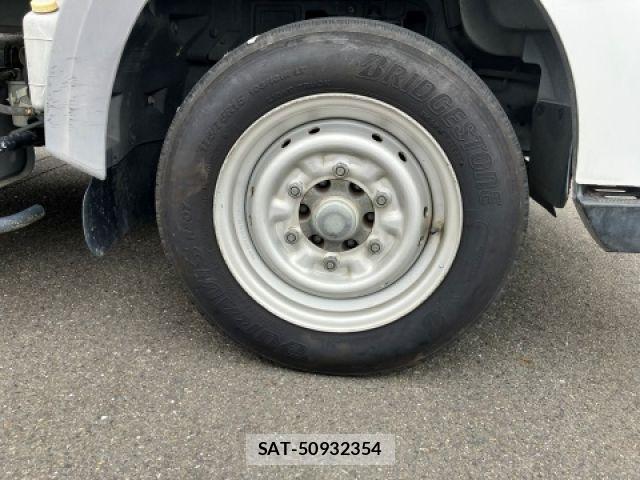 Nissan ATLAS 2016-03 7214921-14