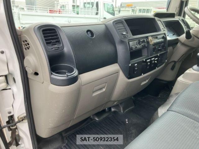 Nissan ATLAS 2016-03 7214921-26