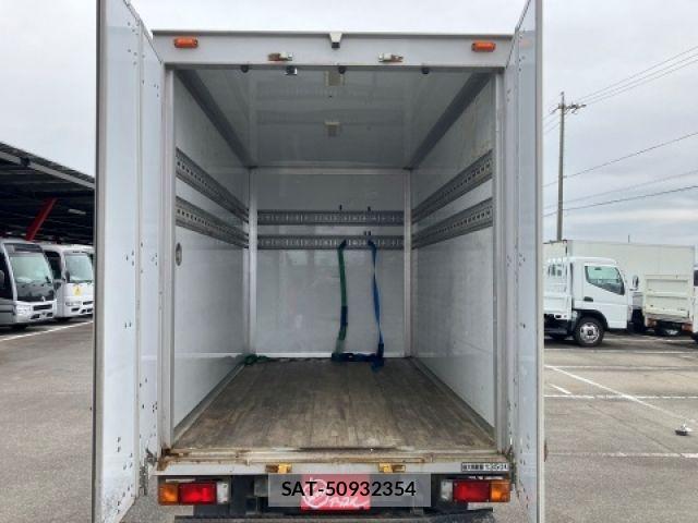 Nissan ATLAS 2016-03 7214921-7