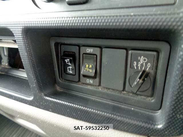 Nissan ATLAS 2016-04 7214920-9