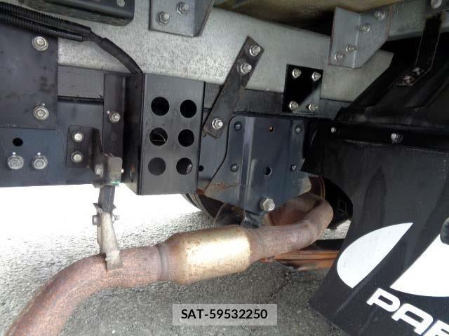 Nissan ATLAS 2016-04 7214920-17