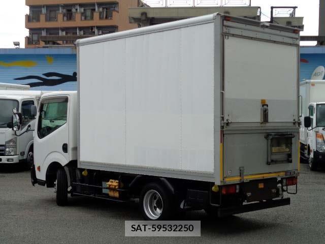 Nissan ATLAS 2016-04 7214920-1