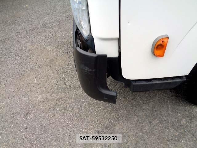 Nissan ATLAS 2016-04 7214920-21