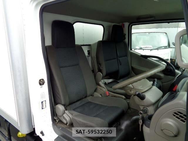 Nissan ATLAS 2016-04 7214920-4