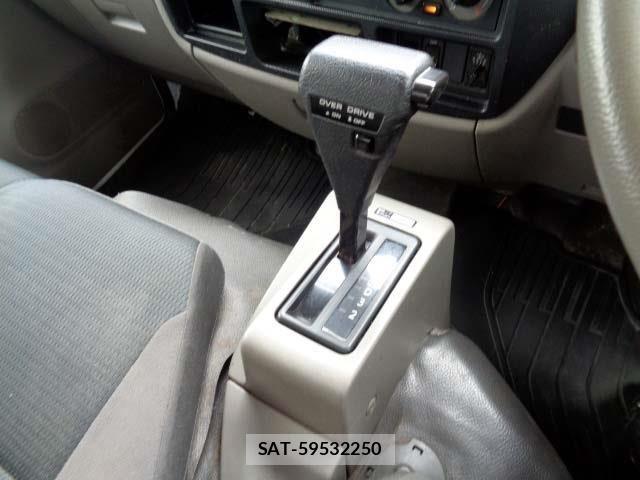 Nissan ATLAS 2016-04 7214920-6