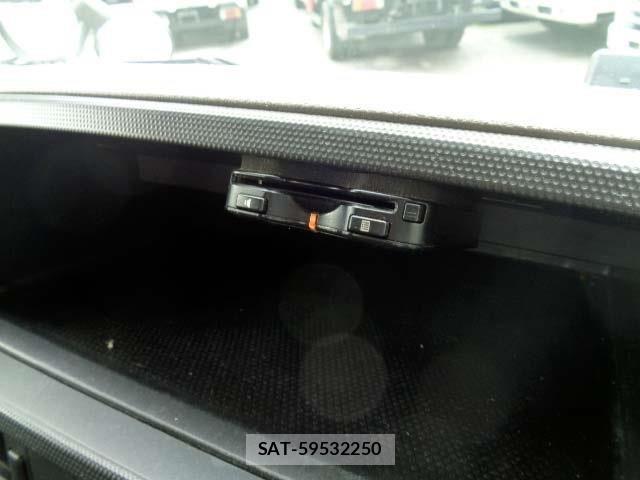 Nissan ATLAS 2016-04 7214920-7