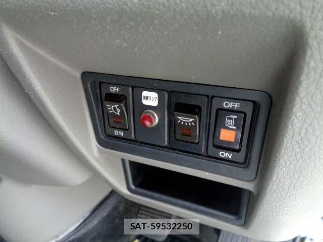 Nissan ATLAS 2016-04 7214920-8