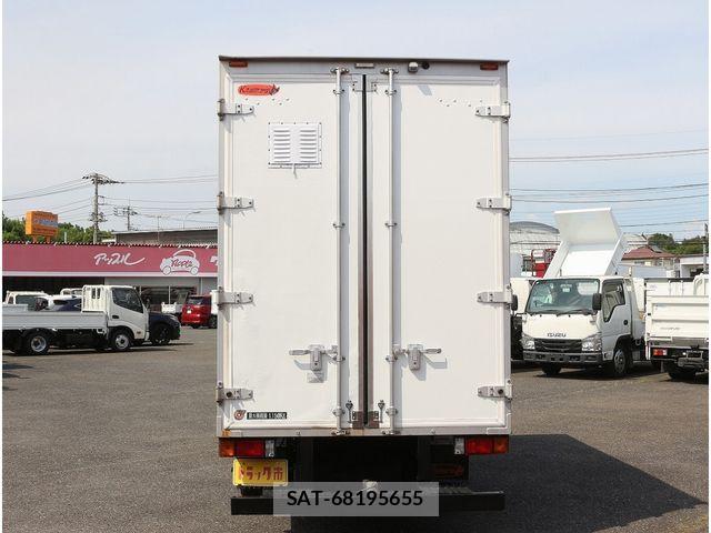 Nissan ATLAS 2016-02 7214919-8