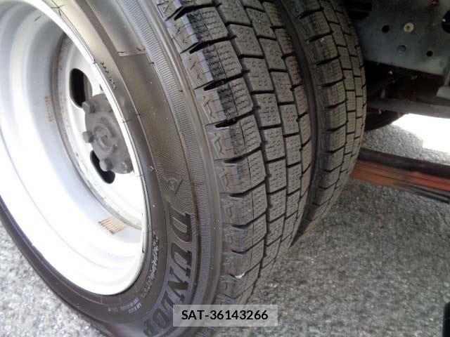 Nissan ATLAS 2016-04 7214925-18