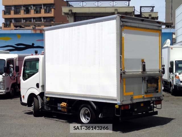 Nissan ATLAS 2016-04 7214925-1