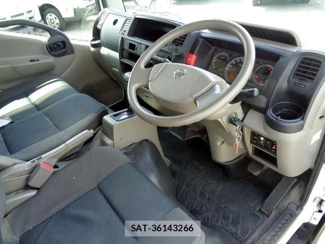 Nissan ATLAS 2016-04 7214925-2
