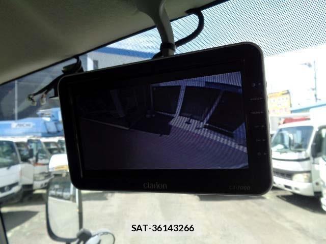 Nissan ATLAS 2016-04 7214925-5