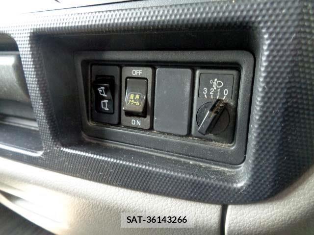Nissan ATLAS 2016-04 7214925-6