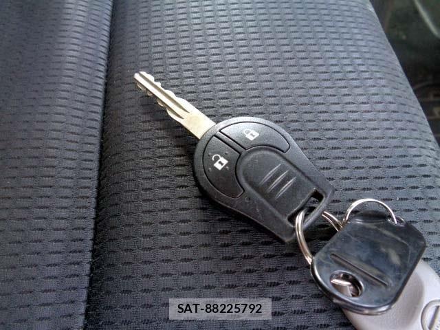 Nissan ATLAS 2016-04 7214924-9