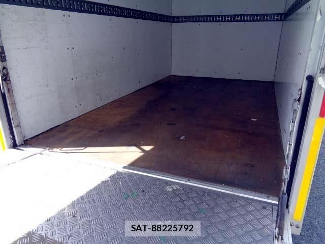 Nissan ATLAS 2016-04 7214924-12