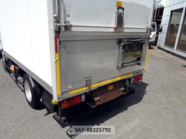 Nissan ATLAS 2016-04 7214924-14