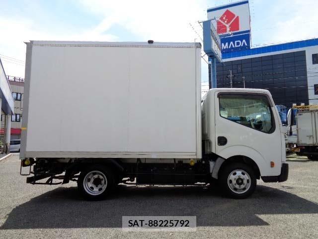 Nissan ATLAS 2016-04 7214924-15