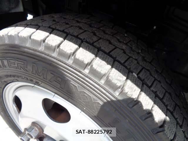 Nissan ATLAS 2016-04 7214924-18