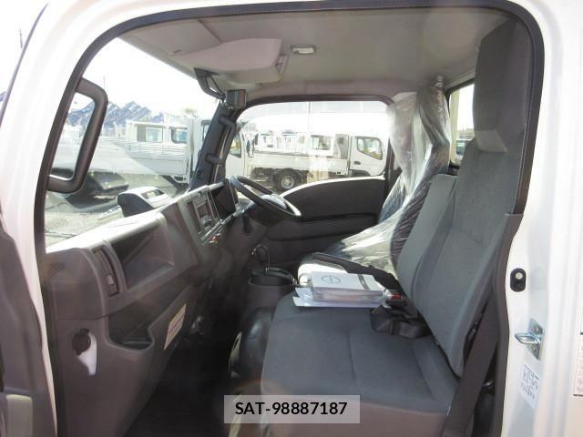 Nissan ATLAS 2026-04 7249813-22