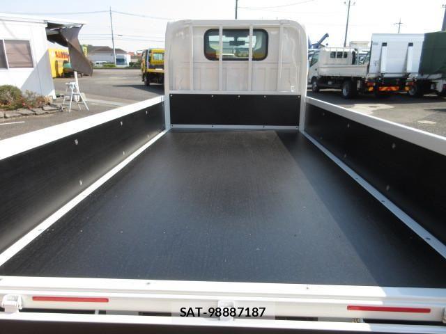 Nissan ATLAS 2026-04 7249813-8
