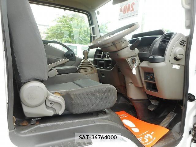 Nissan ATLAS 2014-03 7249820-13