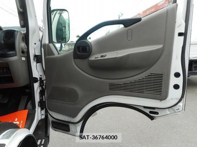 Nissan ATLAS 2014-03 7249820-14