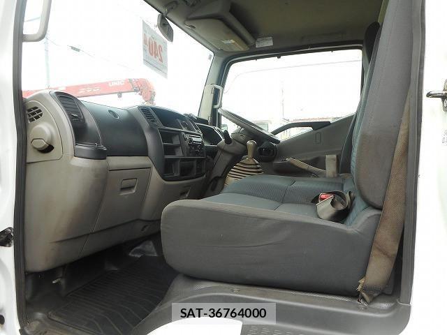 Nissan ATLAS 2014-03 7249820-18