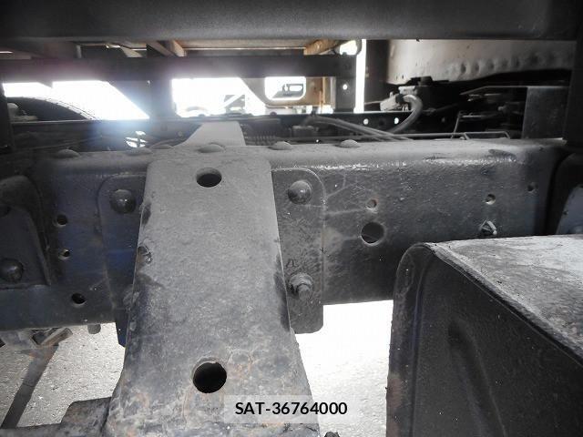 Nissan ATLAS 2014-03 7249820-24