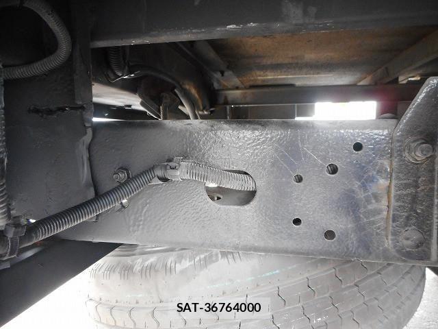 Nissan ATLAS 2014-03 7249820-27