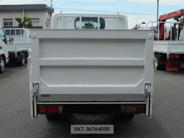 Nissan ATLAS 2014-03 7249820-5