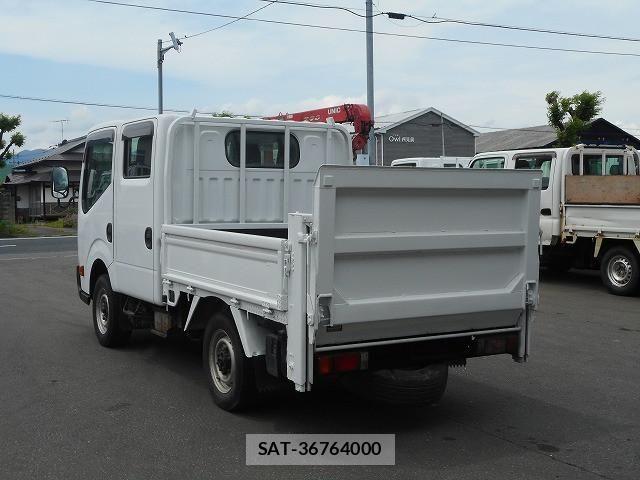 Nissan ATLAS 2014-03 7249820-7