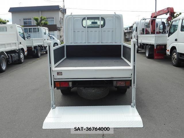 Nissan ATLAS 2014-03 7249820-8