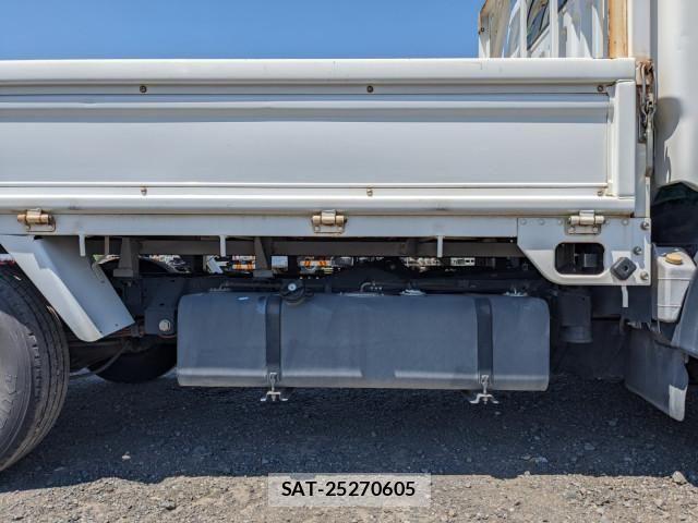 Nissan ATLAS 2019-10 7249818-23