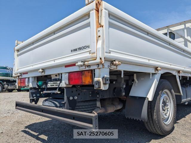 Nissan ATLAS 2019-10 7249818-5