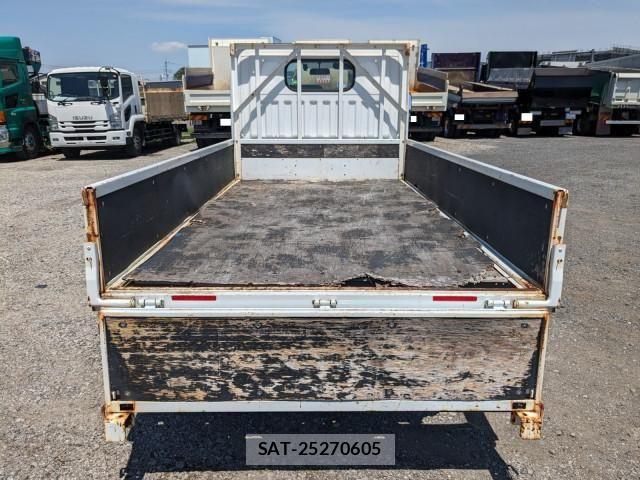 Nissan ATLAS 2019-10 7249818-7