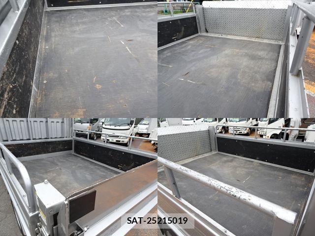 Nissan ATLAS 2019-11 7249821-3