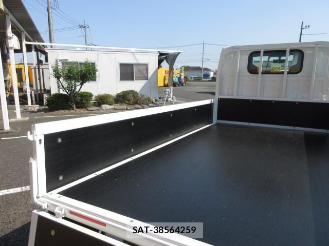Nissan ATLAS 2026-04 7249814-9
