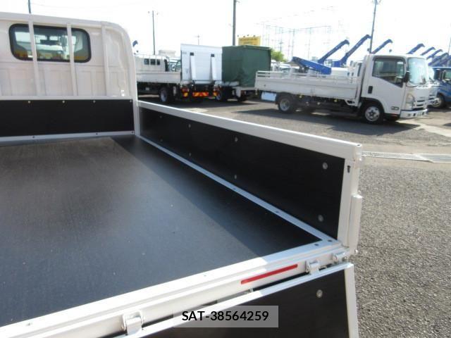 Nissan ATLAS 2026-04 7249814-10