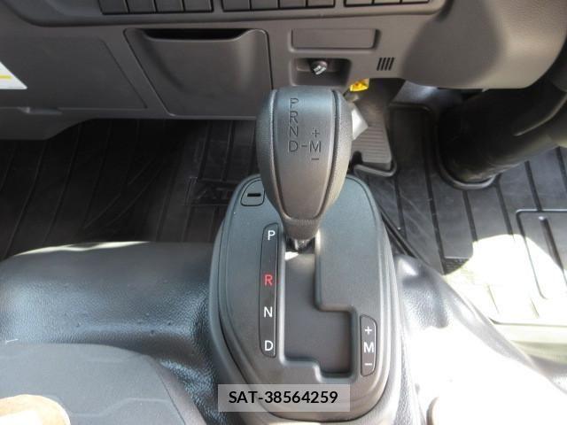 Nissan ATLAS 2026-04 7249814-22