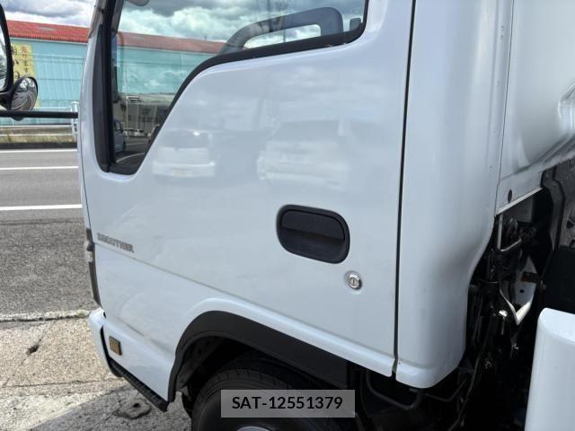 Nissan ATLAS 2005-01 7249810-13