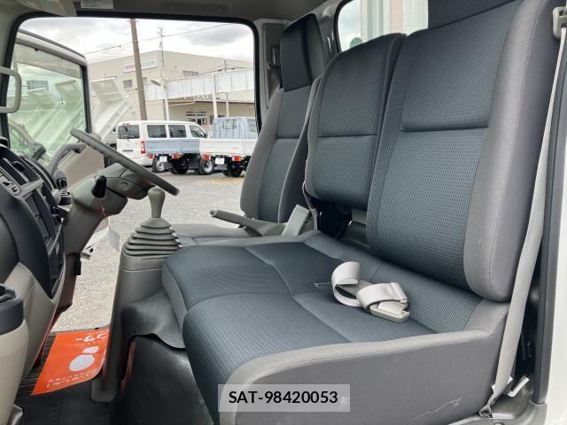 Nissan ATLAS 2019-03 7249816-21