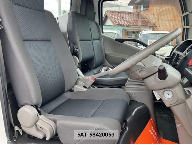 Nissan ATLAS 2019-03 7249816-5