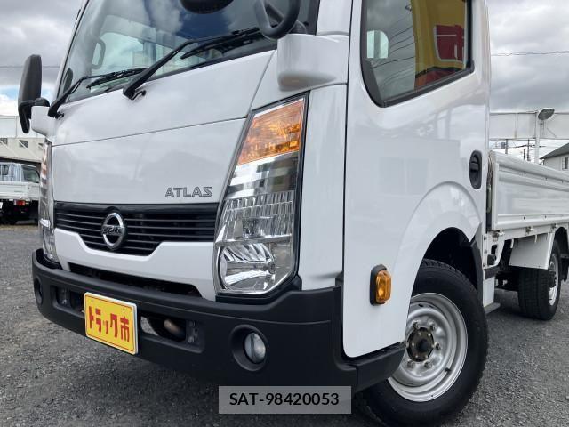 Nissan ATLAS 2019-03 7249816-7