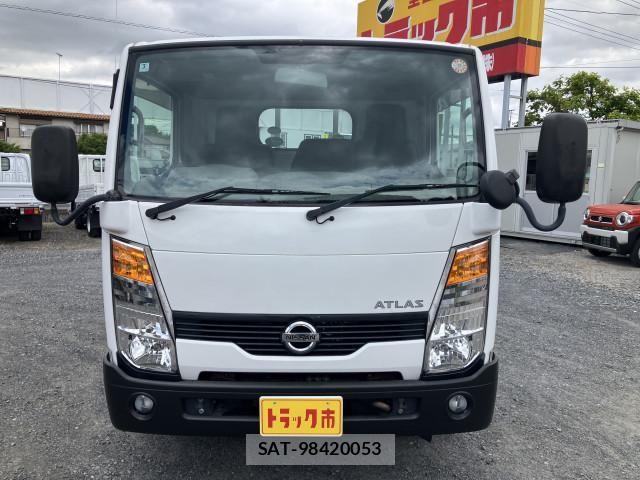 Nissan ATLAS 2019-03 7249816-8